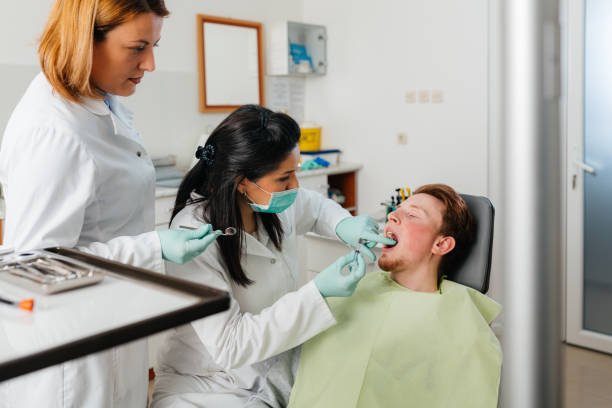 Best Cosmetic Emergency Dentistry in Angleton, TX